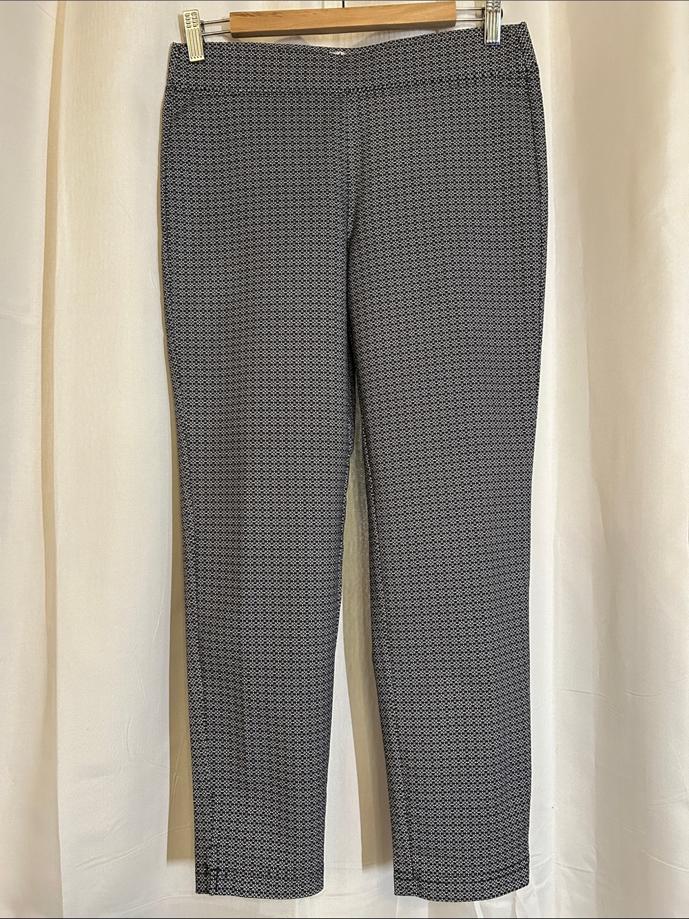 Nanette Lepore Black & White Micro-Pattern Cropped Pants